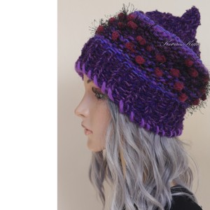 LUCA-SAPI / violet - Șapcă din lână cu design boem tricotat manual - îmbrăcăminte și modă - eșarfe, pălării, fularuri - căciulă - Artynos.ro