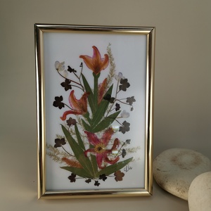 Tablou cu flori presate unicat cadou delicat unicat  - Artynos.ro