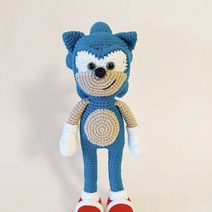 Ariciul Sonic, personaj crosetat - jucării și echipamente pentru copii - jucării și accesorii pentru copii - păpuși de joacă - Artynos.ro