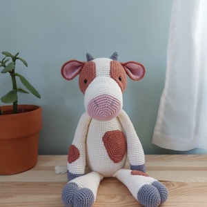 Vacuta crosetata manual - jucării și echipamente pentru copii - plușuri - păpușă croșetată, păpușă de pluș - Artynos.ro