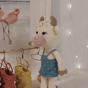 Vacuta crosetata manual - jucării și echipamente pentru copii - plușuri - păpușă croșetată, păpușă de pluș - Artynos.ro