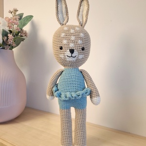 Iepuras pistruiat crosetat, 31cm  - jucării și echipamente pentru copii - plușuri - iepure de pluș - Artynos.ro