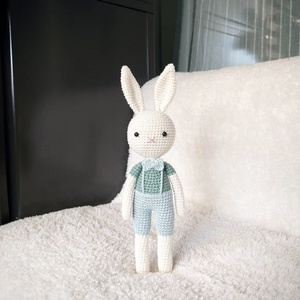 Iepuras crosetat 26cm. Fetita/Baietel  - jucării și echipamente pentru copii - plușuri - iepure de pluș - Artynos.ro