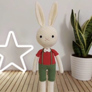 Iepuras crosetat 40cm. Fetita/Baietel  - decor de sărbători - decorațiuni de paște - iepuraș de paște - Artynos.ro