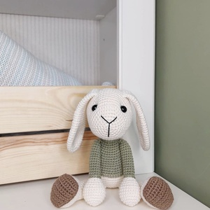 Iepuras crosetat manual 24cm  - jucării și echipamente pentru copii - plușuri - iepure de pluș - Artynos.ro