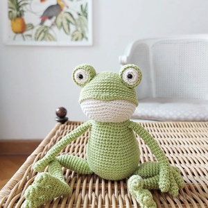 Broasca crosetata manual - jucării și echipamente pentru copii - plușuri - broască de pluș - Artynos.ro