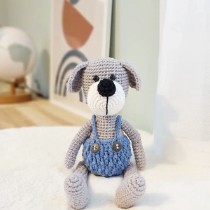 Fred, catelus crosetat manual  - jucării și echipamente pentru copii - plușuri - câine de pluș - Artynos.ro