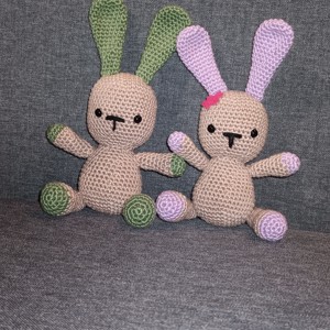 Băiat iepuraș - jucării și echipamente pentru copii - plușuri - iepure de pluș - Artynos.ro