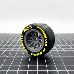 Breloc în formă de volan de F1 � Breloc cu volan de curse Formula 1 � Imprimat 3D -  - Artynos.ro