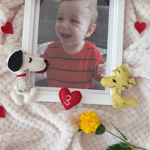 Rama foto personalizata pentru copii I love you Snoopy, Casă & Stil de viață, Echipament pentru camera copiilor, Tablouri de cameră pentru copii, Broderie, Cusătură, ARTYNOS