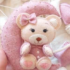 Carusel bebelusi. Carusel bebelusi handmade premium. Carusel fetite. Carusel baietei. Carusel ursulet. Carusel fetru - casă & stil de viață - echipament pentru camera copiilor - decorațiuni de cameră - Artynos.ro