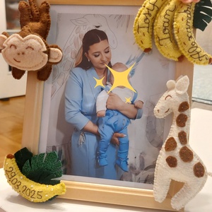 Rama foto personalizata jungle Newborn - pentru copii si bebelusi. Cadou newborn. Cadou personalizat. Camera copilului - casă & stil de viață - echipament pentru camera copiilor - tablouri de cameră pentru copii - Artynos.ro