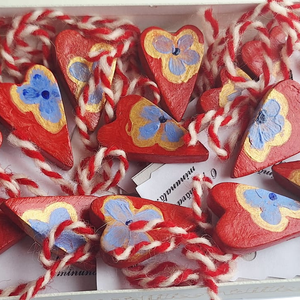 broșă inimioară cu fir de mărțișor - bijuterii - broșe - Artynos.ro