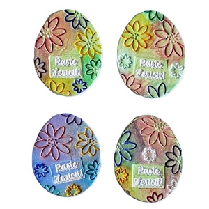 Ou decorativ Paste Fericit din lut, cu magnet, model floral vibrant -  - Artynos.ro