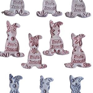 Iepurași decorativi Paște Fericit din lut, cu magnet, model uni 2 - decor de sărbători - decorațiuni de paște - iepuraș de paște - Artynos.ro