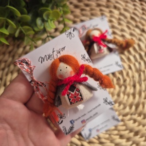 Mandruta - brosa martisor, Bijuterii, Martisor, Cusatura, ARTYNOS