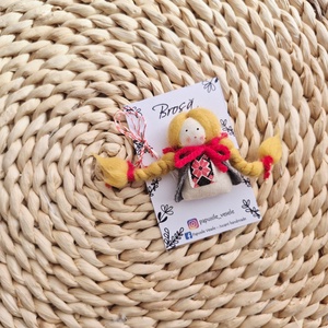 Mandruta - brosa martisor - bijuterii - mărțișor - Artynos.ro