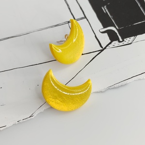 Cercei Wear the Moon - bijuterii - cercei - cercei din rășină - Artynos.ro