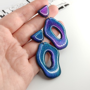 Cercei ParticulaChroma, Bijuterii, Cercei, Cercei lungi, Confectionarea bijuteriilor, Realizati manual din lut polimeric, cu pigment cameleon si rasina epoxidica de calitate (nu se va i..., ARTYNOS