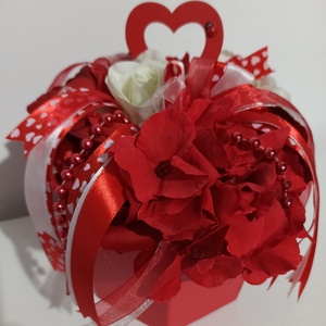 Cutie Tip Hexagon Roșie Cu Flori Albe și Roșii - casă & stil de viață - decorațiuni de casă - accesorii florale - cutii cu flori - Artynos.ro