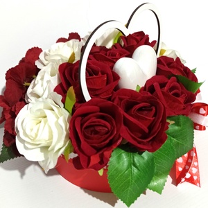 Cutie Rotundă Roșie Cu Inimă Ceramică Albă și Inimă Lemn - casă & stil de viață - decorațiuni de casă - accesorii florale - cutii cu flori - Artynos.ro