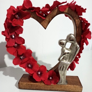 Inimă Lemn Cu îndrăgostiți și Flori Roșii - casă & stil de viață - decorațiuni de casă - decorațiuni de masă și rafturi - decorațiuni de masă - Artynos.ro