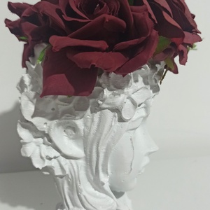 VENUS DIN CERAMICĂ ALBĂ, CU TRANDAFIRI GRENA - casă & stil de viață - decorațiuni de casă - decorațiuni de masă și rafturi - boluri decorative - Artynos.ro