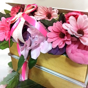 Carte Cu Margarete și Bujori Roz - casă & stil de viață - decorațiuni de casă - accesorii florale - cutii cu flori - Artynos.ro