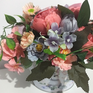 GHIVECI HAPPY EASTER CU FLORI MOV, ROZ, GRENA - casă & stil de viață - decorațiuni de casă - accesorii florale - cutii cu flori - Artynos.ro