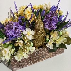 Lădiță Lemn Cu Iepure Ceramică și Flori Galbene și Mov - casă & stil de viață - decorațiuni de casă - accesorii florale - cutii cu flori - Artynos.ro