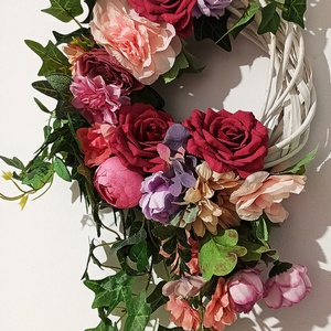 Coroniță cu iederă și trandafiri - casă & stil de viață - decorațiuni de casă - accesorii florale - coronițe decor - Artynos.ro