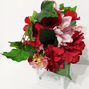 Decorațiune felinar cu led și îngeraș, iederă, hortensie și anemonă - casă & stil de viață - decorațiuni de casă - accesorii florale - flori în ghiveci - Artynos.ro