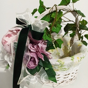 Cosulet alb cu iedera, bujori roz si alb si dalii roz pudra, Casa & Stil de viata, Decoratiuni de casa, Decoratiuni de masa si rafturi, Boluri decorative, Aranjament de flori, ARTYNOS