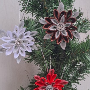 Steaua Kanzashi pentru Crăciun - crăciun - decorațiuni de crăciun de casă - decor pentru masă de crăciun - Artynos.ro