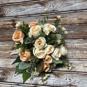 Buchet de mireasă etern cu broșă de mire - în alb-piersică sau alb-roz - accesorii nuntă - buchet mireasă  - Artynos.ro