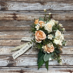 Buchet de mireasă etern cu broșă de mire - în alb-piersică sau alb-roz - accesorii nuntă - buchet mireasă  - Artynos.ro