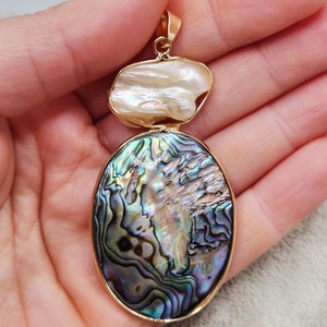 Pandantiv agata albastra dragon vein scoica cu perle 65x31mm - 1 buc - bijuterii - coliere - pandative - Artynos.ro