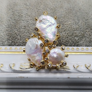 Inel auriu, reglabil, 3 perle naturale - Artynos.ro