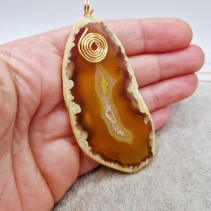 Pandantiv Agata galbena cu anou 68x34mm - Artynos.ro