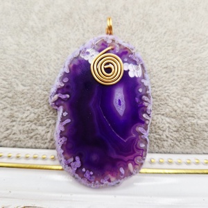 Pandantiv Agata mov cu anou 50x34mm - bijuterii - coliere - coliere cu pandative - Artynos.ro