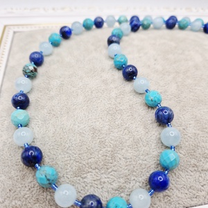 Colier  Marea albastra, Bijuterii, Coliere, Coliere din pietre semipretioase, , Colier realizat din acvamarin, turcoaz si lapis lazuli, despartite de margele toho albastre.
Inchid..., ARTYNOS