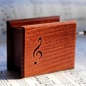 Für Elise cutie muzicala mahon Beethoven, Casa & Stil de viata, Accesorii pentru decorat casa, Decoratiuni de masa si decoratiuni pentru rafturi , Cutii muzicale, Prelucrarea lemnului, ARTYNOS