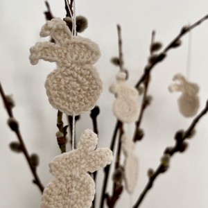 Ornament iepuraș de Paște croșetat -  - Artynos.ro