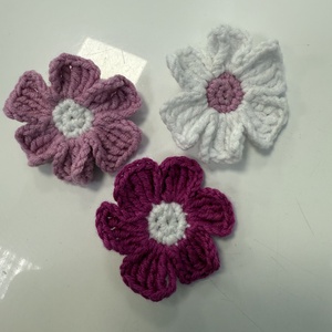 Set flori croșetate, decorative - bijuterii - broșă, insigne - agrafe haine și pantofi - Artynos.ro