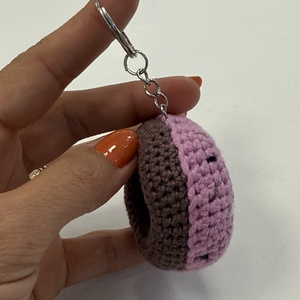 Breloc Donut crosetat manual - geantă și husă - accesorii genți - breloc - Artynos.ro