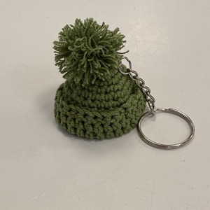 Breloc Căciuliță croșetat manual  - geantă și husă - accesorii genți - breloc - Artynos.ro