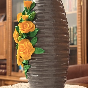 Vază cu decor lucrat manual �Buchet trandafiri - casă & stil de viață - echipamente de bucătărie - accesorii de servire - căni - Artynos.ro