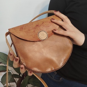 Geanta Crossbody din Piele Naturala 20x20cm � Model Unicat Saddle lucrat manual in Maramures, Genti si portofele, Genti de mana si umar, Geanta crossbody, Cusatura, Pielarie, ARTYNOS
