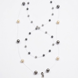 Colier Minimalist Multirand pe Fir Transparent cu Perle si Medalion Cruce - Artynos.ro