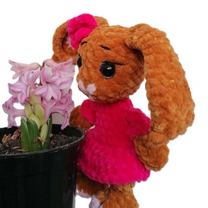 Iepuras Fetita - Corp moale - jucării și echipamente pentru copii - plușuri - iepure de pluș - Artynos.ro